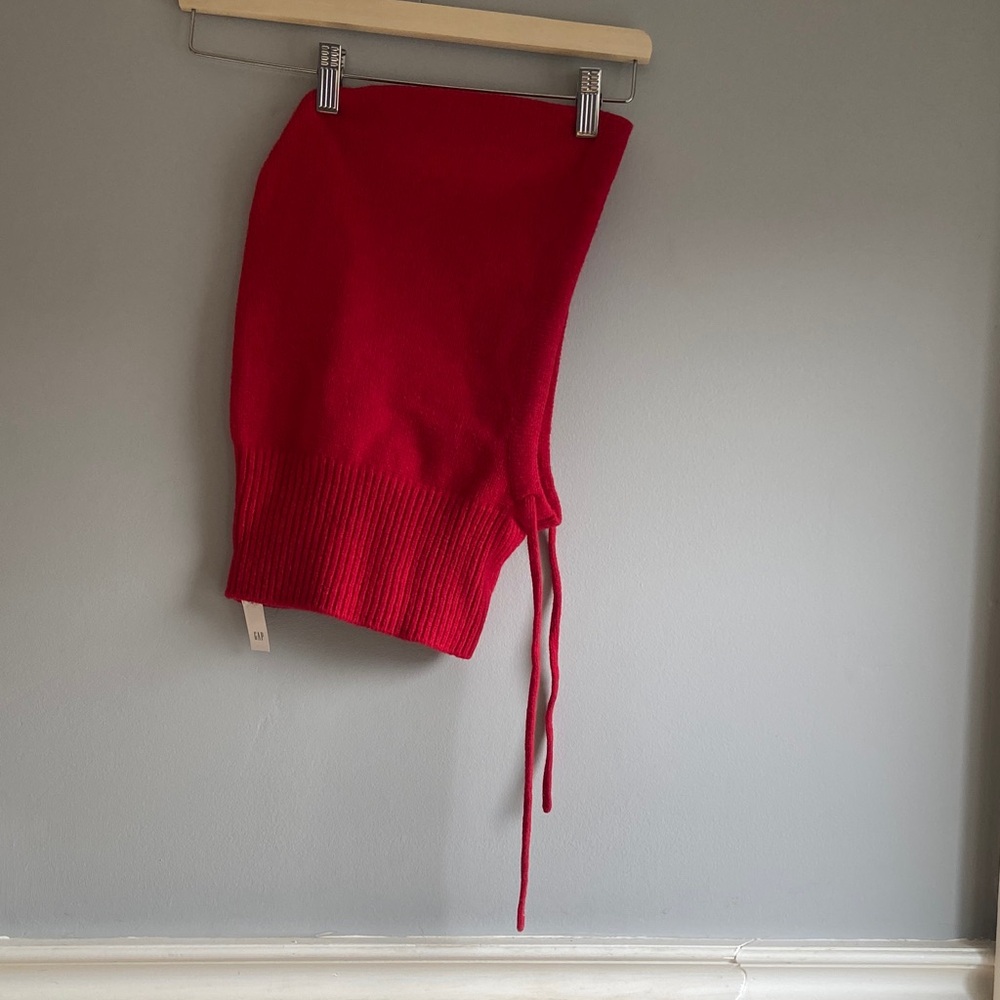 The Gap Red Knit Hood